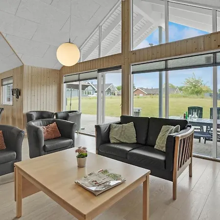 5 Bedroom Beautiful In Sydals Høruphav