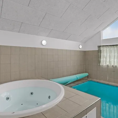5 Bedroom Beautiful In Sydals Høruphav