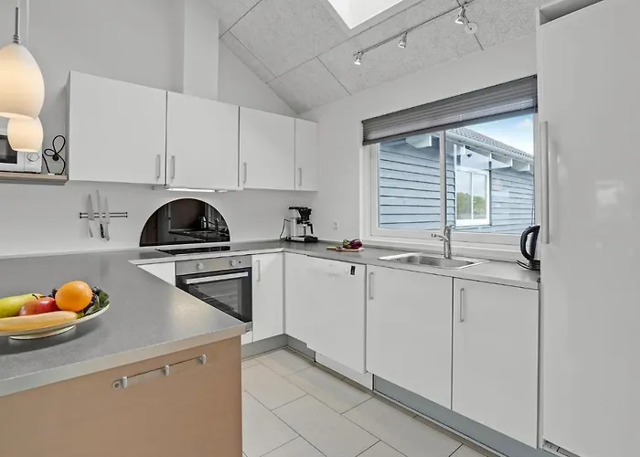 5 Bedroom Beautiful In Sydals * Høruphav