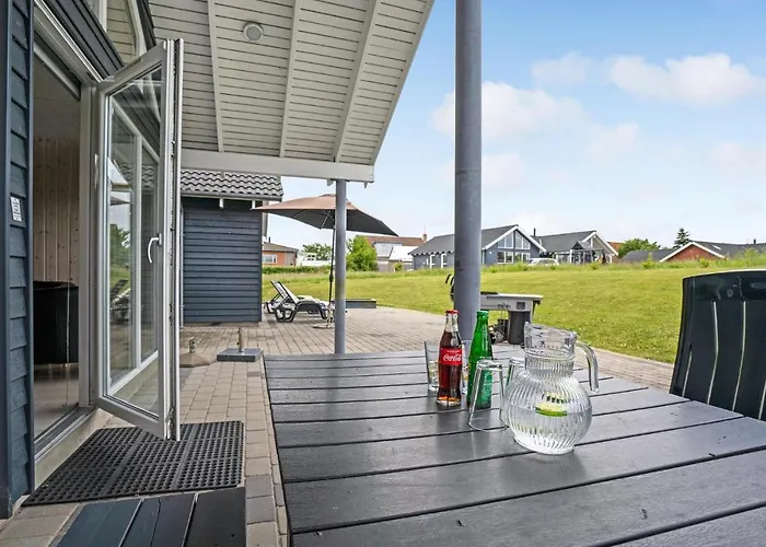 5 Bedroom Beautiful In Sydals بيت للعطل Høruphav
