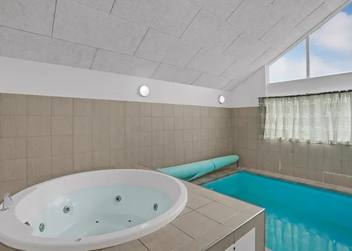 5 Bedroom Beautiful In Sydals Høruphav