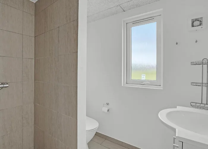 بيت للعطل 5 Bedroom Beautiful In Sydals *